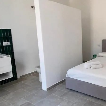 Small House *