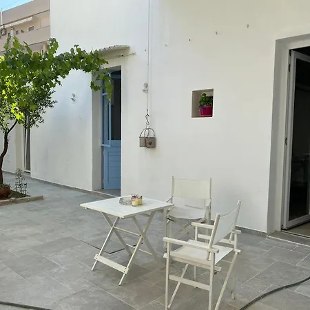 Guest house Small House *