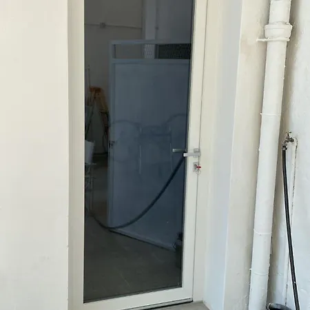 Small House Guest house *