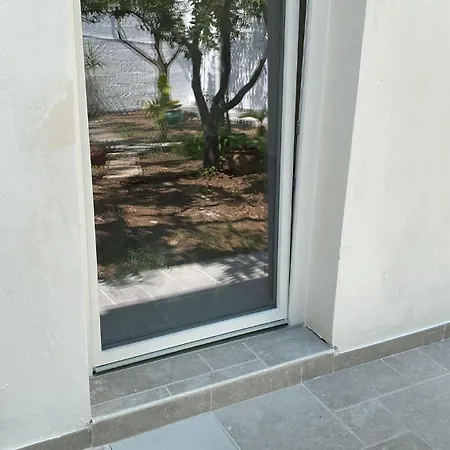 بيت ضيافة Small House ليتشي
